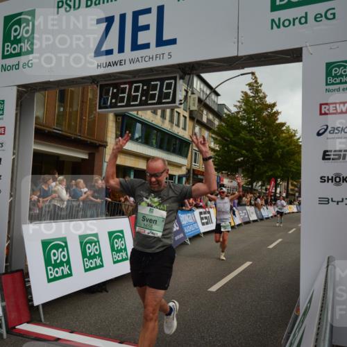 20.09.2026 - PSD Bank Halbmarathon LAZAROV Photography http://msf.ph/oto/10550225 20.09.2026 11:39:39 Ziel 1103, 1656, 1662, 1719, 2782, 3919, 4022, 4436 meine-sportfotos.de