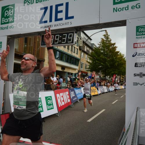 20.09.2026 - PSD Bank Halbmarathon LAZAROV Photography http://msf.ph/oto/10550227 20.09.2026 11:39:39 Ziel 1103, 1656, 1662, 1719, 2782, 3919, 4022, 4436 meine-sportfotos.de