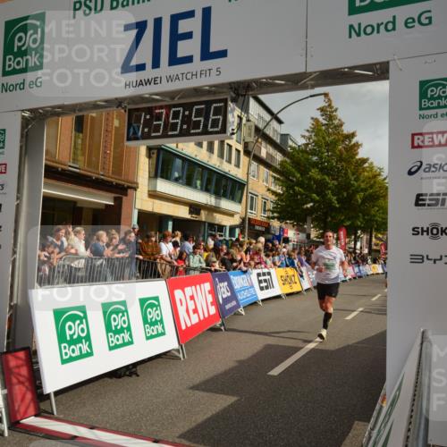 20.09.2026 - PSD Bank Halbmarathon LAZAROV Photography http://msf.ph/oto/10550238 20.09.2026 11:39:56 Ziel 1841, 2387, 3596, 4107, 4198, 4293 meine-sportfotos.de