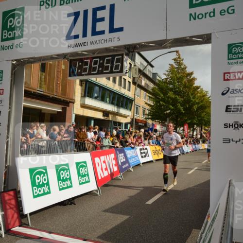 20.09.2026 - PSD Bank Halbmarathon LAZAROV Photography http://msf.ph/oto/10550240 20.09.2026 11:39:56 Ziel 1841, 2387, 3596, 4107, 4198, 4293 meine-sportfotos.de