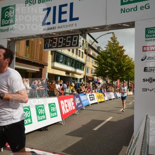20.09.2026 - PSD Bank Halbmarathon LAZAROV Photography http://msf.ph/oto/10550244 20.09.2026 11:39:57 Ziel 1841, 2387, 3596, 4107, 4198, 4293, 4313, 4697 meine-sportfotos.de