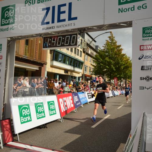 20.09.2026 - PSD Bank Halbmarathon LAZAROV Photography http://msf.ph/oto/10550250 20.09.2026 11:40:00 Ziel 1841, 2387, 3596, 3605, 4107, 4198, 4293, 4313, 4506, 4697 meine-sportfotos.de