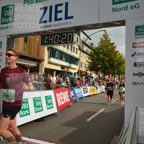 20.09.2026 - PSD Bank Halbmarathon LAZAROV Photography http://msf.ph/oto/10550305 20.09.2026 11:40:19 Ziel 1466, 2046, 2657, 3125, 3544, 3767, 3769, 3888, 4091, 4672, 4706 meine-sportfotos.de
