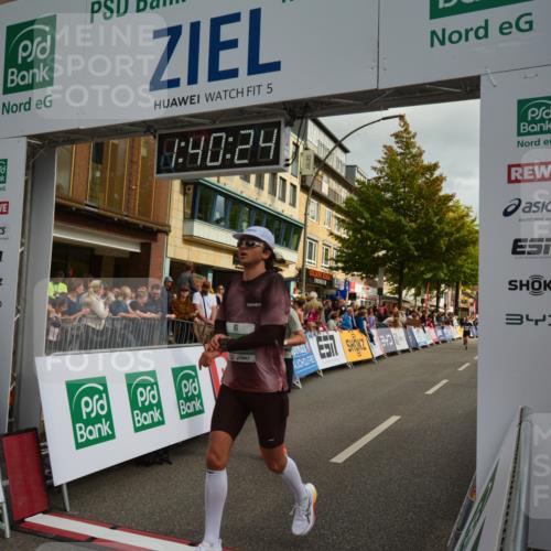 20.09.2026 - PSD Bank Halbmarathon LAZAROV Photography http://msf.ph/oto/10550317 20.09.2026 11:40:23 Ziel 1582, 2046, 2657, 3544, 3767, 4091, 4672, 4706 meine-sportfotos.de