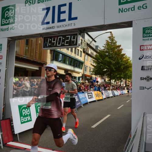 20.09.2026 - PSD Bank Halbmarathon LAZAROV Photography http://msf.ph/oto/10550318 20.09.2026 11:40:23 Ziel 1582, 2046, 2657, 3544, 3767, 4091, 4672, 4706 meine-sportfotos.de