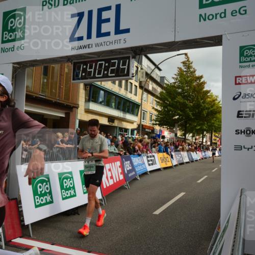 20.09.2026 - PSD Bank Halbmarathon LAZAROV Photography http://msf.ph/oto/10550320 20.09.2026 11:40:24 Ziel 1582, 2046, 2657, 3544, 3767, 4091, 4672 meine-sportfotos.de