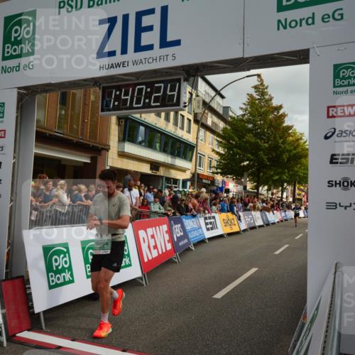 20.09.2026 - PSD Bank Halbmarathon LAZAROV Photography http://msf.ph/oto/10550321 20.09.2026 11:40:24 Ziel 1582, 2046, 2657, 3544, 3767, 4091, 4672 meine-sportfotos.de