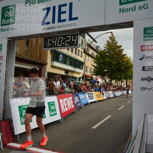 20.09.2026 - PSD Bank Halbmarathon LAZAROV Photography http://msf.ph/oto/10550322 20.09.2026 11:40:24 Ziel 1582, 2046, 2657, 3544, 3767, 4091, 4672 meine-sportfotos.de