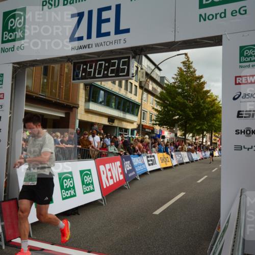20.09.2026 - PSD Bank Halbmarathon LAZAROV Photography http://msf.ph/oto/10550323 20.09.2026 11:40:24 Ziel 1582, 2046, 2657, 3544, 3767, 4091, 4672 meine-sportfotos.de