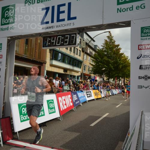 20.09.2026 - PSD Bank Halbmarathon LAZAROV Photography http://msf.ph/oto/10550336 20.09.2026 11:40:36 Ziel 1582, 2496, 2657, 3004, 3529, 3847, 4275, 4440 meine-sportfotos.de