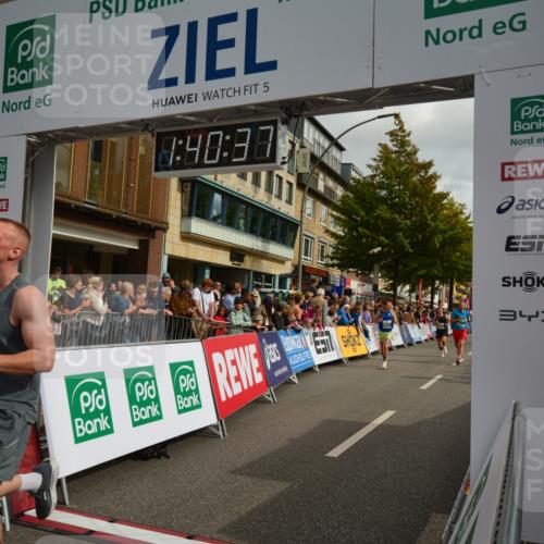 20.09.2026 - PSD Bank Halbmarathon LAZAROV Photography http://msf.ph/oto/10550338 20.09.2026 11:40:37 Ziel 1582, 2496, 2931, 3004, 3529, 3847, 4275, 4440 meine-sportfotos.de