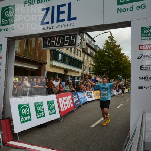 20.09.2026 - PSD Bank Halbmarathon LAZAROV Photography http://msf.ph/oto/10550368 20.09.2026 11:40:53 Ziel 2227, 2474, 2506, 2822, 2829, 2931, 3529, 3764, 3847 meine-sportfotos.de