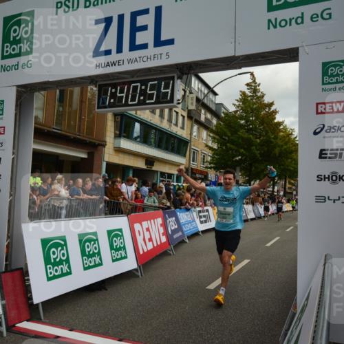 20.09.2026 - PSD Bank Halbmarathon LAZAROV Photography http://msf.ph/oto/10550369 20.09.2026 11:40:53 Ziel 2227, 2474, 2506, 2822, 2829, 2931, 3529, 3764, 3847 meine-sportfotos.de
