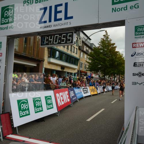 20.09.2026 - PSD Bank Halbmarathon LAZAROV Photography http://msf.ph/oto/10550373 20.09.2026 11:40:55 Ziel 2227, 2474, 2506, 2822, 2829, 2931, 3764 meine-sportfotos.de