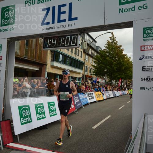 20.09.2026 - PSD Bank Halbmarathon LAZAROV Photography http://msf.ph/oto/10550384 20.09.2026 11:40:59 Ziel 1128, 1394, 2227, 2474, 2506, 2822, 2829, 3764, 4482 meine-sportfotos.de
