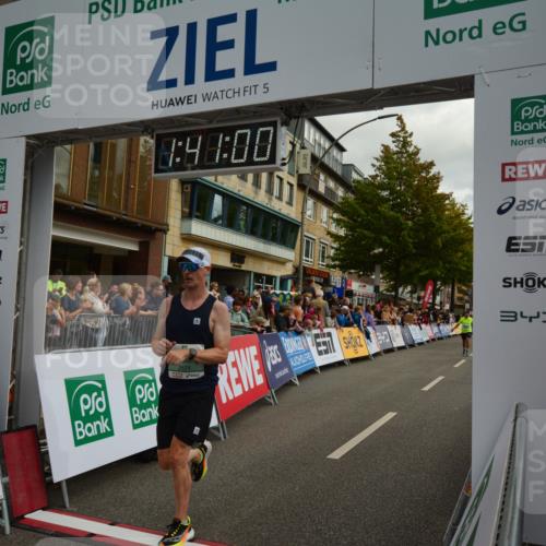 20.09.2026 - PSD Bank Halbmarathon LAZAROV Photography http://msf.ph/oto/10550385 20.09.2026 11:40:59 Ziel 1128, 1394, 2227, 2474, 2506, 2822, 2829, 3764, 4482 meine-sportfotos.de
