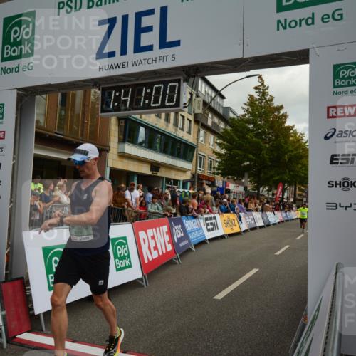 20.09.2026 - PSD Bank Halbmarathon LAZAROV Photography http://msf.ph/oto/10550386 20.09.2026 11:40:59 Ziel 1128, 1394, 2227, 2474, 2506, 2822, 2829, 3764, 4482 meine-sportfotos.de