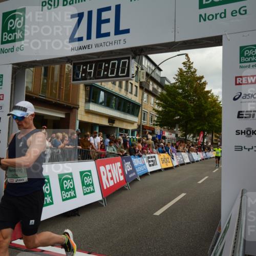 20.09.2026 - PSD Bank Halbmarathon LAZAROV Photography http://msf.ph/oto/10550387 20.09.2026 11:40:59 Ziel 1128, 1394, 2227, 2474, 2506, 2822, 2829, 3764, 4482 meine-sportfotos.de