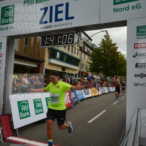 20.09.2026 - PSD Bank Halbmarathon LAZAROV Photography http://msf.ph/oto/10550388 20.09.2026 11:41:05 Ziel 1128, 1394, 1953, 2474, 2829, 2842, 4000, 4482, 4681 meine-sportfotos.de