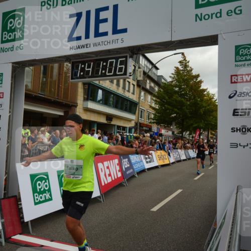 20.09.2026 - PSD Bank Halbmarathon LAZAROV Photography http://msf.ph/oto/10550389 20.09.2026 11:41:05 Ziel 1128, 1394, 1953, 2474, 2829, 2842, 4000, 4482, 4681 meine-sportfotos.de