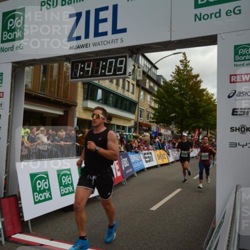 20.09.2026 - PSD Bank Halbmarathon LAZAROV Photography http://msf.ph/oto/10550393 20.09.2026 11:41:08 Ziel 1128, 1394, 1953, 2829, 2842, 4000, 4482, 4681 meine-sportfotos.de
