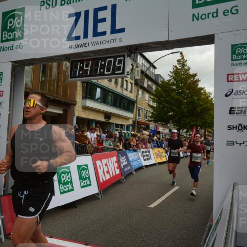 20.09.2026 - PSD Bank Halbmarathon LAZAROV Photography http://msf.ph/oto/10550395 20.09.2026 11:41:08 Ziel 1128, 1394, 1953, 2829, 2842, 4000, 4482, 4681 meine-sportfotos.de