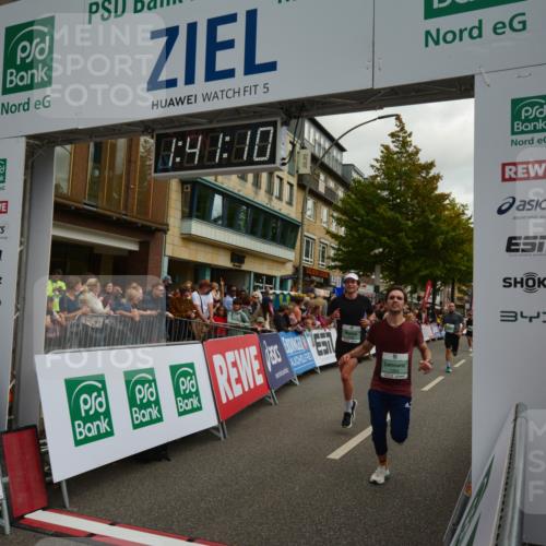 20.09.2026 - PSD Bank Halbmarathon LAZAROV Photography http://msf.ph/oto/10550398 20.09.2026 11:41:09 Ziel 1128, 1394, 1953, 2829, 2842, 4000, 4482, 4681 meine-sportfotos.de
