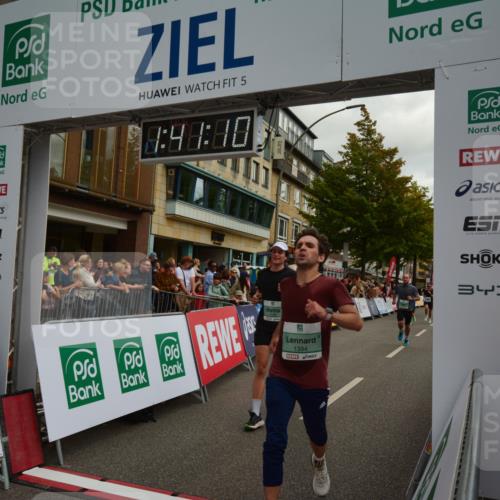 20.09.2026 - PSD Bank Halbmarathon LAZAROV Photography http://msf.ph/oto/10550400 20.09.2026 11:41:09 Ziel 1128, 1394, 1953, 2829, 2842, 4000, 4482, 4681 meine-sportfotos.de