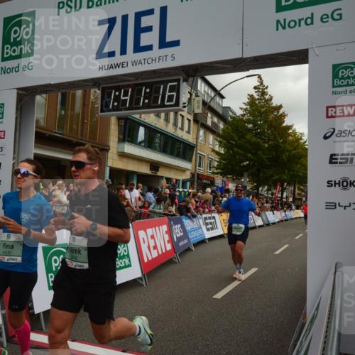 20.09.2026 - PSD Bank Halbmarathon LAZAROV Photography http://msf.ph/oto/10550416 20.09.2026 11:41:15 Ziel 1128, 1181, 1394, 1953, 2196, 2842, 4000, 4418, 4482, 4681 meine-sportfotos.de