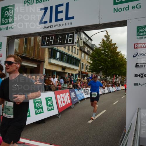 20.09.2026 - PSD Bank Halbmarathon LAZAROV Photography http://msf.ph/oto/10550417 20.09.2026 11:41:16 Ziel 1128, 1181, 1394, 1953, 2196, 2842, 4000, 4418, 4681 meine-sportfotos.de