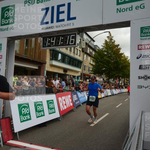 20.09.2026 - PSD Bank Halbmarathon LAZAROV Photography http://msf.ph/oto/10550418 20.09.2026 11:41:16 Ziel 1128, 1181, 1394, 1953, 2196, 2842, 4000, 4418, 4681 meine-sportfotos.de