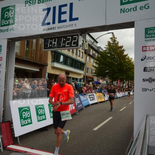20.09.2026 - PSD Bank Halbmarathon LAZAROV Photography http://msf.ph/oto/10550425 20.09.2026 11:41:22 Ziel 1181, 1953, 2196, 4418 meine-sportfotos.de