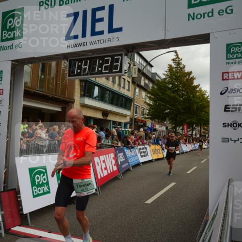 20.09.2026 - PSD Bank Halbmarathon LAZAROV Photography http://msf.ph/oto/10550426 20.09.2026 11:41:22 Ziel 1181, 1953, 2196, 4418 meine-sportfotos.de