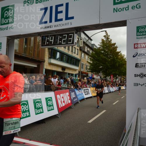 20.09.2026 - PSD Bank Halbmarathon LAZAROV Photography http://msf.ph/oto/10550428 20.09.2026 11:41:22 Ziel 1181, 1953, 2196, 4418 meine-sportfotos.de