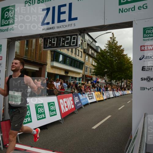 20.09.2026 - PSD Bank Halbmarathon LAZAROV Photography http://msf.ph/oto/10550440 20.09.2026 11:41:27 Ziel 1181, 2196, 3306, 4418 meine-sportfotos.de