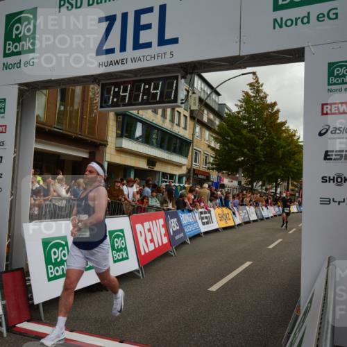 20.09.2026 - PSD Bank Halbmarathon LAZAROV Photography http://msf.ph/oto/10550443 20.09.2026 11:41:41 Ziel 1583, 3306, 3743, 4012 meine-sportfotos.de