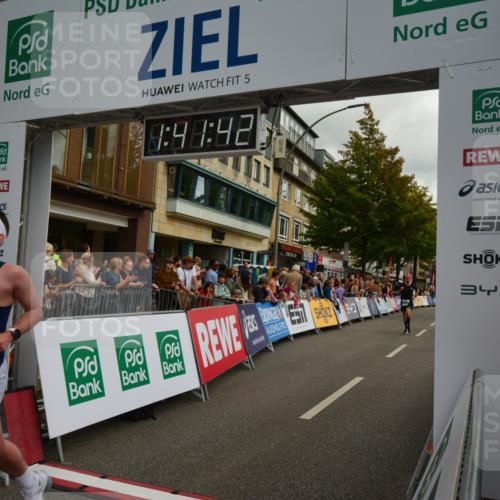 20.09.2026 - PSD Bank Halbmarathon LAZAROV Photography http://msf.ph/oto/10550445 20.09.2026 11:41:41 Ziel 1583, 3306, 3743, 4012 meine-sportfotos.de