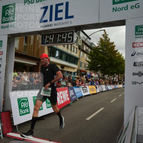 20.09.2026 - PSD Bank Halbmarathon LAZAROV Photography http://msf.ph/oto/10550446 20.09.2026 11:41:44 Ziel 1583, 1803, 3743, 4012, 4353 meine-sportfotos.de