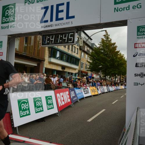 20.09.2026 - PSD Bank Halbmarathon LAZAROV Photography http://msf.ph/oto/10550448 20.09.2026 11:41:44 Ziel 1583, 1803, 3743, 4012, 4353 meine-sportfotos.de