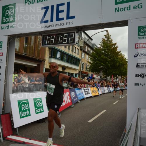 20.09.2026 - PSD Bank Halbmarathon LAZAROV Photography http://msf.ph/oto/10550449 20.09.2026 11:41:52 Ziel 1583, 1803, 1852, 2069, 4353, 4654 meine-sportfotos.de