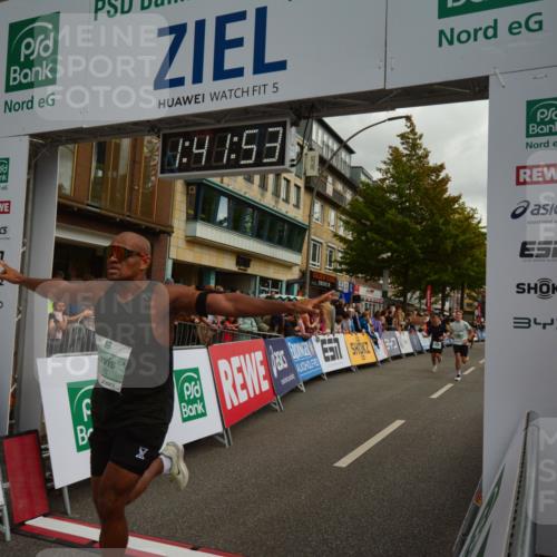 20.09.2026 - PSD Bank Halbmarathon LAZAROV Photography http://msf.ph/oto/10550450 20.09.2026 11:41:52 Ziel 1583, 1803, 1852, 2069, 4353, 4654 meine-sportfotos.de