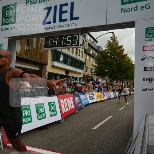 20.09.2026 - PSD Bank Halbmarathon LAZAROV Photography http://msf.ph/oto/10550451 20.09.2026 11:41:52 Ziel 1583, 1803, 1852, 2069, 4353, 4654 meine-sportfotos.de