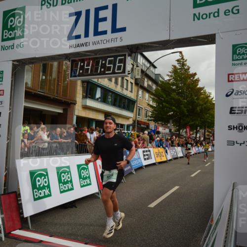 20.09.2026 - PSD Bank Halbmarathon LAZAROV Photography http://msf.ph/oto/10550456 20.09.2026 11:41:56 Ziel 1583, 1803, 1852, 2069, 2267, 2981, 3608, 4353, 4654 meine-sportfotos.de