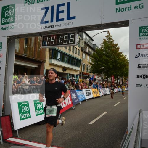 20.09.2026 - PSD Bank Halbmarathon LAZAROV Photography http://msf.ph/oto/10550457 20.09.2026 11:41:56 Ziel 1583, 1803, 1852, 2069, 2267, 2981, 3608, 4353, 4654 meine-sportfotos.de