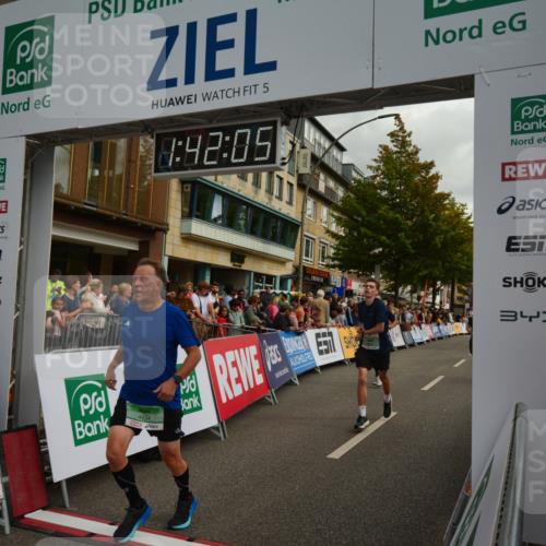 20.09.2026 - PSD Bank Halbmarathon LAZAROV Photography http://msf.ph/oto/10550473 20.09.2026 11:42:04 Ziel 1852, 2069, 2179, 2267, 2981, 3608, 4654 meine-sportfotos.de