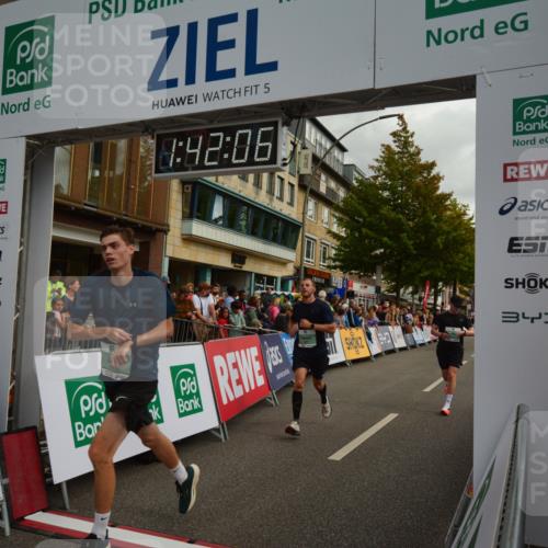 20.09.2026 - PSD Bank Halbmarathon LAZAROV Photography http://msf.ph/oto/10550480 20.09.2026 11:42:05 Ziel 1188, 1852, 2069, 2179, 2267, 2981, 3608, 4654 meine-sportfotos.de