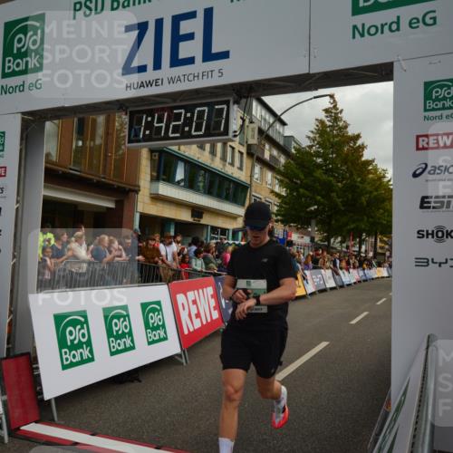 20.09.2026 - PSD Bank Halbmarathon LAZAROV Photography http://msf.ph/oto/10550486 20.09.2026 11:42:07 Ziel 1188, 1852, 1879, 2179, 2267, 2981, 3608, 4654 meine-sportfotos.de