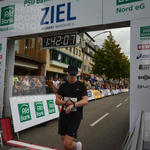 20.09.2026 - PSD Bank Halbmarathon LAZAROV Photography http://msf.ph/oto/10550487 20.09.2026 11:42:07 Ziel 1188, 1852, 1879, 2179, 2267, 2981, 3608, 4654 meine-sportfotos.de