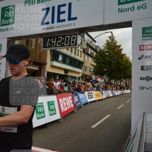 20.09.2026 - PSD Bank Halbmarathon LAZAROV Photography http://msf.ph/oto/10550489 20.09.2026 11:42:07 Ziel 1188, 1852, 1879, 2179, 2267, 2981, 3608, 4654 meine-sportfotos.de