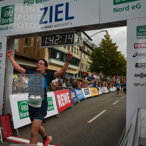 20.09.2026 - PSD Bank Halbmarathon LAZAROV Photography http://msf.ph/oto/10550491 20.09.2026 11:42:13 Ziel 1188, 1879, 2179, 2256, 2633, 2981, 4653 meine-sportfotos.de
